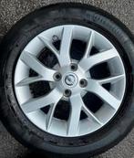 Set van 4 Originele 15 Inch NISSAN Velgen met zomer banden, Auto-onderdelen, Banden en Velgen, 15 inch, Banden en Velgen, Zomerbanden