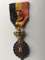 belle médaille ancienne de 10 cm de long, Collections, Objets militaires | Général, Enlèvement ou Envoi