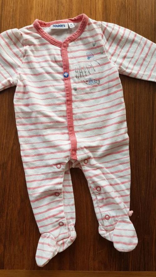 NOUKIE'S - Pyjama blanc avec lignes roses - T.1 mois/56 cm, Kinderen en Baby's, Babykleding | Maat 56, Gebruikt, Meisje, Nacht- of Onderkleding