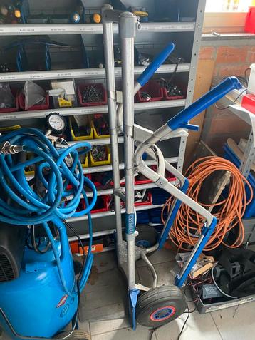 Te huur Steekwagen tot 200kg beschikbaar voor biedingen