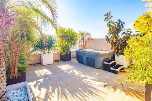 Moderne bovenwoning met dakterras en garage in  Punta Prima, Immo, Buitenland, Spanje, Appartement, Overige