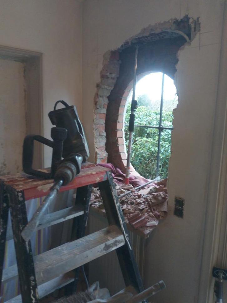 zelfstandige polyvalent  assistentie  voor  ramen en deuren, Vacatures, Vacatures | Verkoop en Commercie, Vanaf 10 jaar, Freelance of Uitzendbasis