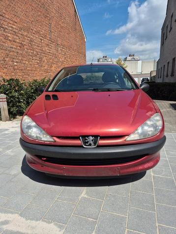 Peugeot 1.2 benzine export, Rouge, Achat, Electronic Stability Program (ESP), Boîte manuelle