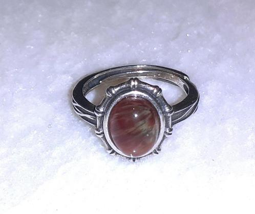 Damesring sterling zilver met zeldzame rode Andesine, Handtassen en Accessoires, Ringen, Zilver, Zilver, Met edelsteen, Verzenden