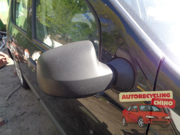 Buitenspiegel rechts van een Dacia Sandero, Auto-onderdelen, Spiegels, Dacia, Gebruikt, 3 maanden garantie, Ophalen of Verzenden