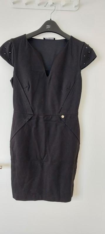 Closet Sale- Zwart jurkje- Maat s beschikbaar voor biedingen