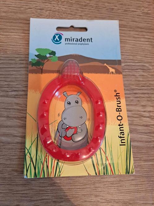 Miradent Infant-O-Brush Baby Tandenborstel Rood, Kinderen en Baby's, Badjes en Verzorging, Nieuw, Overige typen, Overige merken