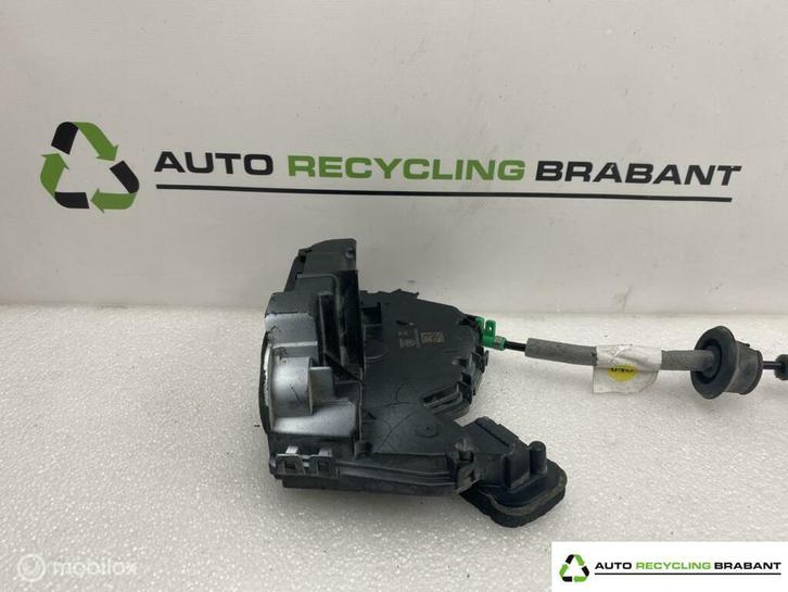 Portierslot Deurslot Links Voor Volkswagen Passat 5TA839015D, Auto-onderdelen, Klein materiaal, Volkswagen, Gebruikt, Ophalen of Verzenden