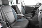 Volkswagen Tiguan 1.5 TSi iQ-Drive *1ste Eigenaar*Navigatie*, Auto's, Voorwielaandrijving, 4 cilinders, Zwart, Bedrijf