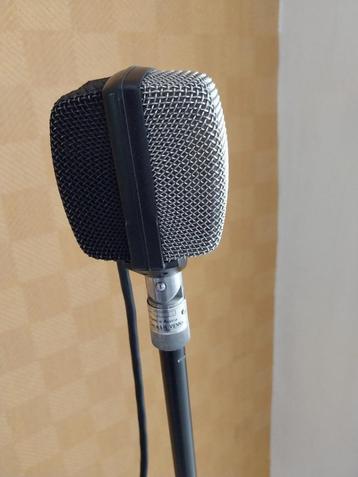 vintage AKG D-12 microfoon (dynamisch) beschikbaar voor biedingen