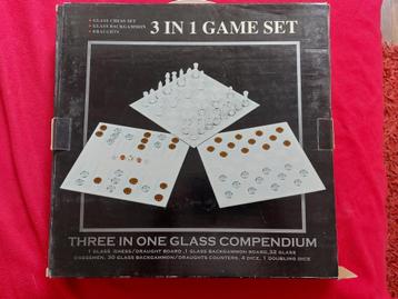 3 in 1 glazen dambord, schaakbord en backgammon