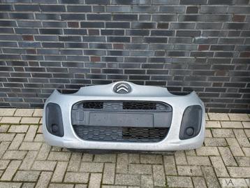 Citroen C1 2012 - 2014 voorbumper zilver grijs facelift €200 beschikbaar voor biedingen