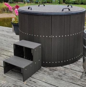 Hottub compleet met kachel kuip en composiet planken bruin beschikbaar voor biedingen