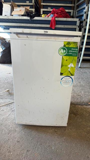 Koelkast beko, Zonder vriesvak, 75 tot 100 liter, Zo goed als nieuw, Energieklasse A of zuiniger