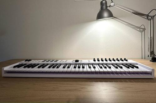 Arturia KeyLab Essential 61, Muziek en Instrumenten, Midi-apparatuur, Zo goed als nieuw, Ophalen