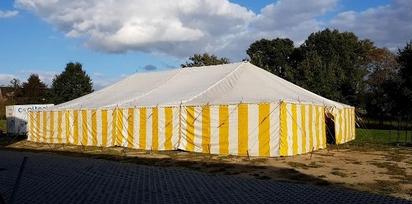 Wit-gele spantent te huur, Hobby & Loisirs créatifs, Articles de fête | Location, Enlèvement