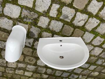 Wastafel + wc wastafel (fontein) beschikbaar voor biedingen