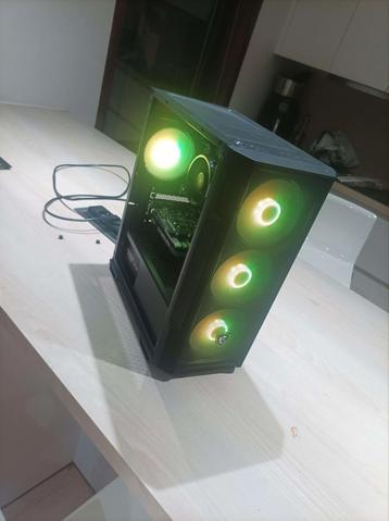 Entry Gaming pc 3 maand oud  beschikbaar voor biedingen