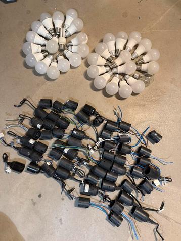Vend ampoule et soquet ideal pour renovation beschikbaar voor biedingen