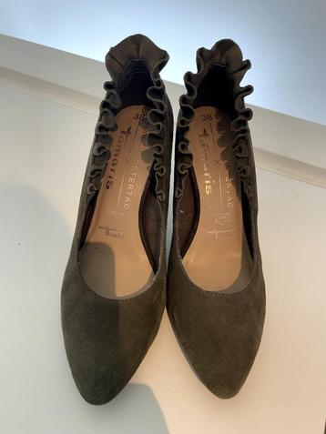 Pump kaki Tamaris beschikbaar voor biedingen