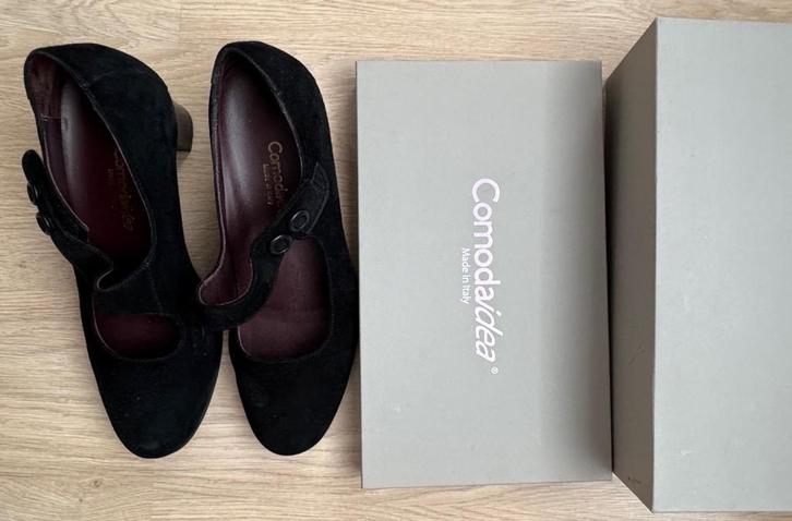 Chaussures Comodaidea noires daim T41 Made in Italy, Kleding | Dames, Schoenen, Zo goed als nieuw, Zwart, Ophalen