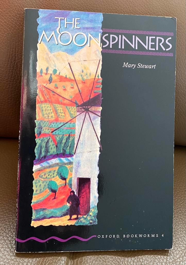 The Moonspinners “ . Mary Stewart . Taal : Engels 🍄, Boeken, Taal | Engels, Gelezen