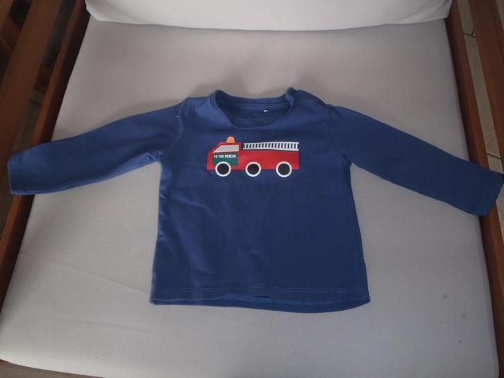 T-shirt met lange mouwen maat 68, Kinderen en Baby's, Babykleding | Maat 68, Zo goed als nieuw, Jongetje, Overige typen, Ophalen of Verzenden