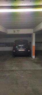 parking couvert à louer Bruxelles Louise Stéphanie accés tra, Immo, Garages en Parkeerplaatsen, Brussel