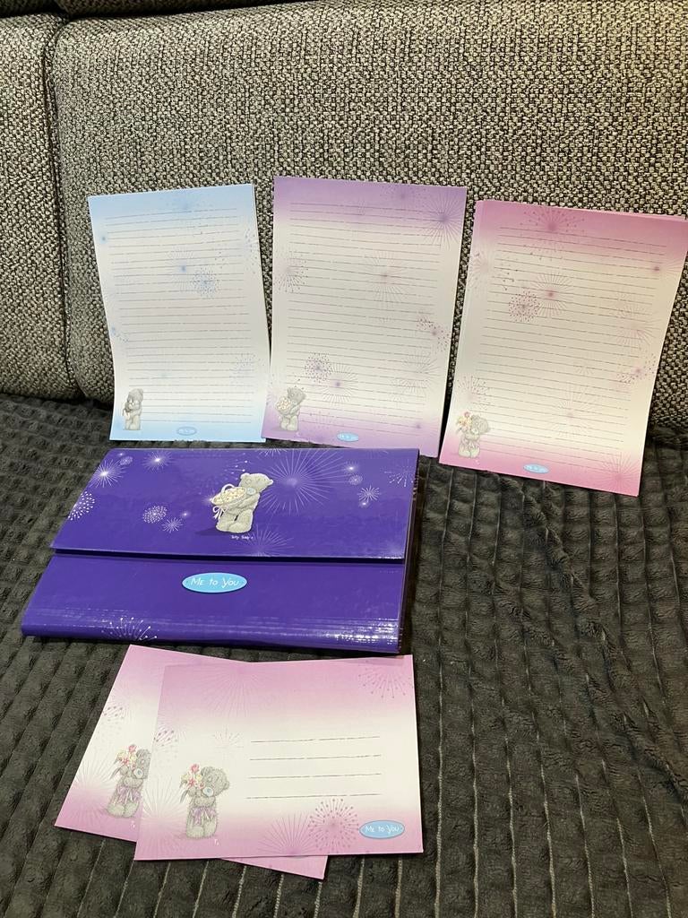 Dossier avec papeterie et enveloppes « me to you », Divers, Ecriture, Enlèvement ou Envoi