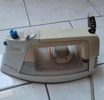 Prachtig strijkijzer van het merk Philips 1500 Watt beschikbaar voor biedingen