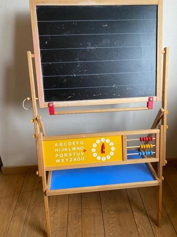 Houten krijtbordje beschikbaar voor biedingen