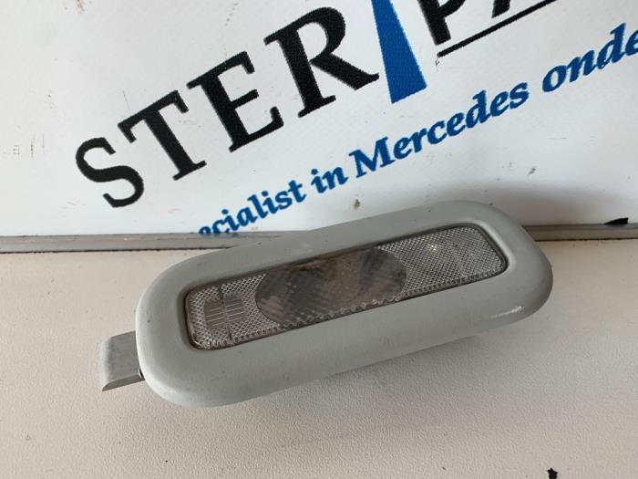 Binnenverlichting achter van een Mercedes ML-Klasse, Auto-onderdelen, Verlichting, Mercedes-Benz, Gebruikt, 3 maanden garantie