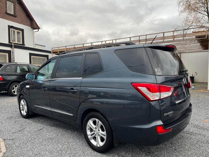 Ssanyong 2.2 cdi Mercedes motor bj 2017, Auto's, SsangYong, Bedrijf, Te koop, Rodius, ABS, Airbags, Alarm, Bluetooth, Boordcomputer