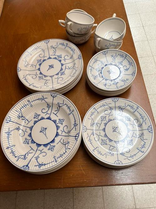 Boch servies (35 stuks). In goede staat., Antiek en Kunst, Antiek | Servies compleet, Ophalen