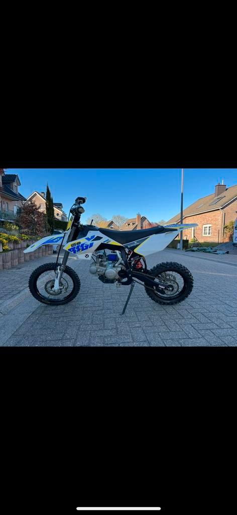 YCF Bigy 125 Mx 2022 B 2000€ VB, Fietsen en Brommers, Brommers | Crossbrommers, Zo goed als nieuw, Ophalen