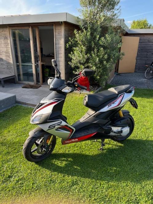 Aprilia SR50 Brommer 2018, Vélos & Vélomoteurs, Cyclomoteurs | Marques Autre, Comme neuf, Classe B (45 km/h), Enlèvement