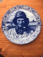Bord in Delfts blauw: portret van visser met pijp, Ophalen of Verzenden
