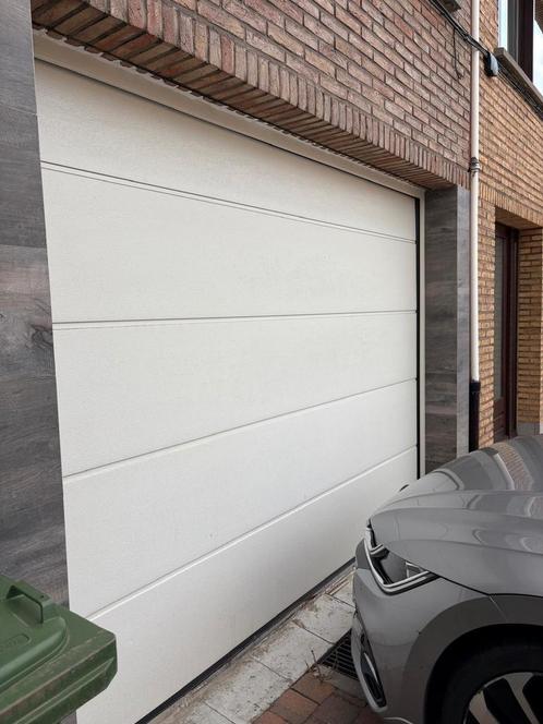 mooie witte garage poort, als nieuw, compleet met motor, Doe-het-zelf en Bouw, Rolluiken, Ophalen of Verzenden
