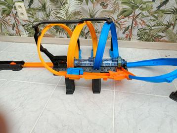 Hot Wheels kurkentrekker racebaan loopings. beschikbaar voor biedingen