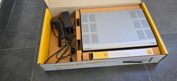 Telenet HD digibox met HDMI aansluiting DB-AD210, Audio, Tv en Foto, Decoders en Harddiskrecorders, Zo goed als nieuw, Decoder