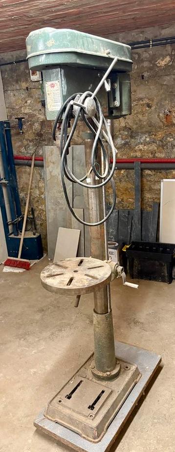 Perceuse à colonne d’atelier HDR – 12 vitesses beschikbaar voor biedingen