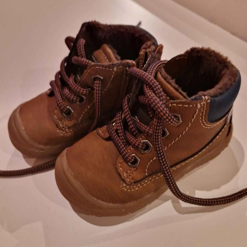 Lot de chaussures diverses garçon tailles 20 à 25, Kinderen en Baby's, Kinderkleding | Schoenen en Sokken, Zo goed als nieuw, Schoenen