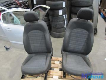 OPEL ADAM ZWART INTERIEUR STOF COMPLEET 2012-2019 beschikbaar voor biedingen