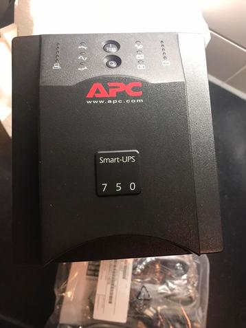 Nieuwe APC Smart-UPS SMT750I (APC Smart T 750 230V)