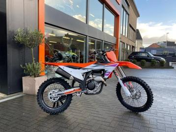 KTM 250 SX-F 2024 NIEUW LAATSTE STOCKMODEL CROSS beschikbaar voor biedingen