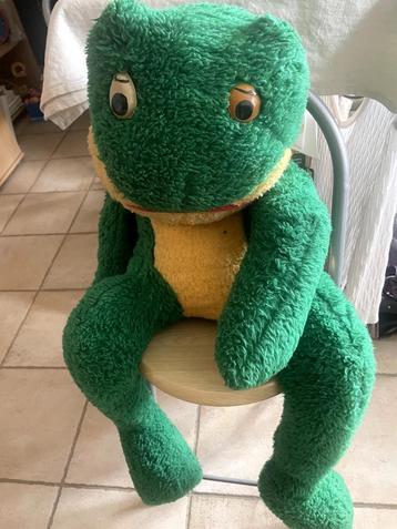 très grosse grenouille en peluche remplie de paille -vieux, Enlèvement