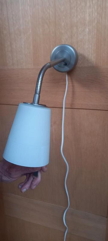 Flexibele wand- of plafondlamp beschikbaar voor biedingen