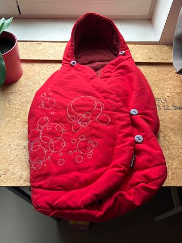 Voetenzak Maxi Cosy rood beschikbaar voor biedingen
