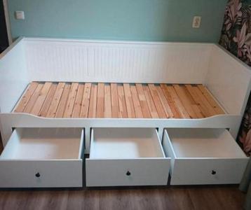 Ikea Hemnes
Bedbank, bed, uitschuifbaar beschikbaar voor biedingen