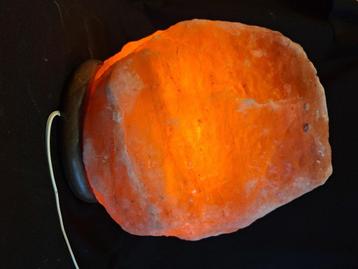 Yoga Himalaya Zoutkristal lamp  beschikbaar voor biedingen